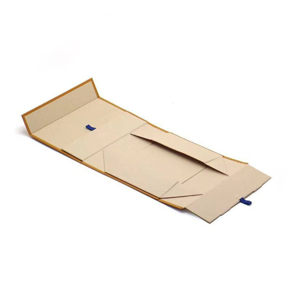 Gold Collapsible Cosmetic Gift Box with Cream Interior