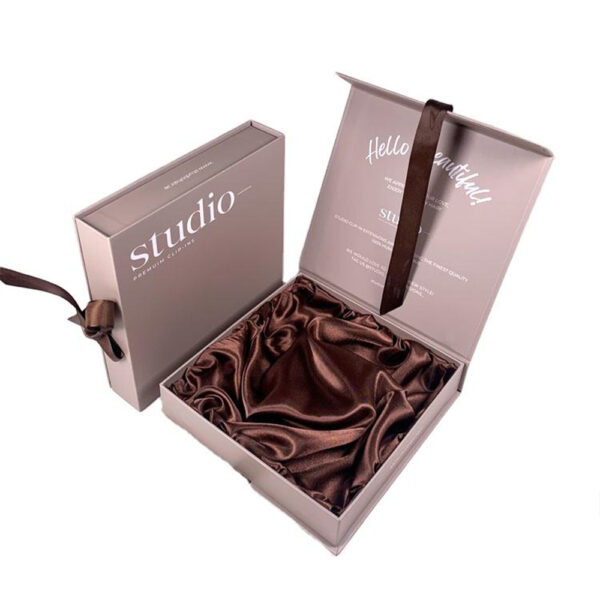 Mauve Collapsible Cosmetic Gift Box with Satin Interior