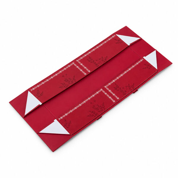 Vintage Winter Ski Scene Holiday Collapsible Gift Box
